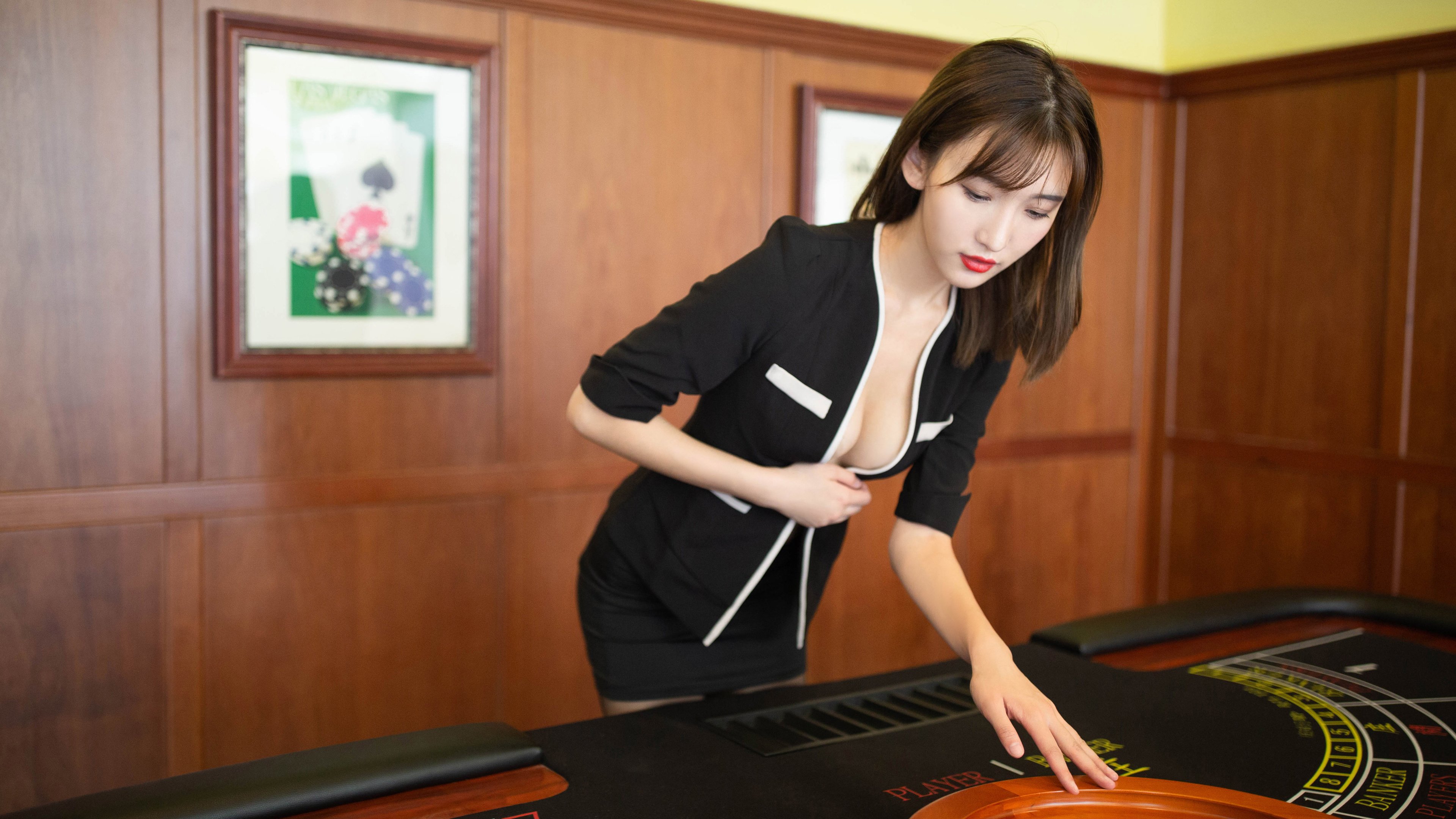 爱游戏体育平台-创新悬挂系统：提升操控稳定性，悬挂产品