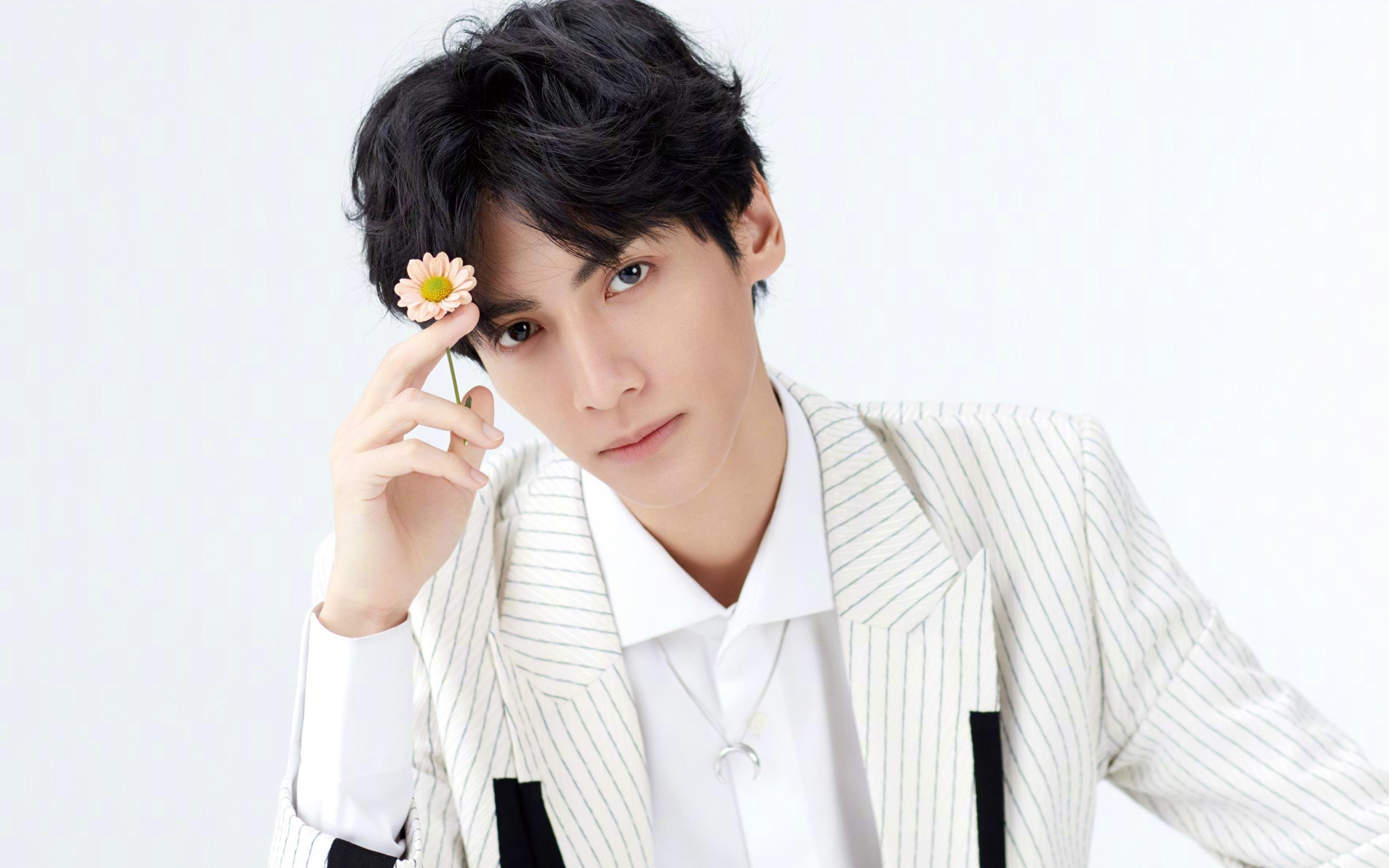 爱游戏体育平台-摩洛哥队在巴黎奥运会男足比赛中以2-1惜败西班牙，摩洛哥足球球员