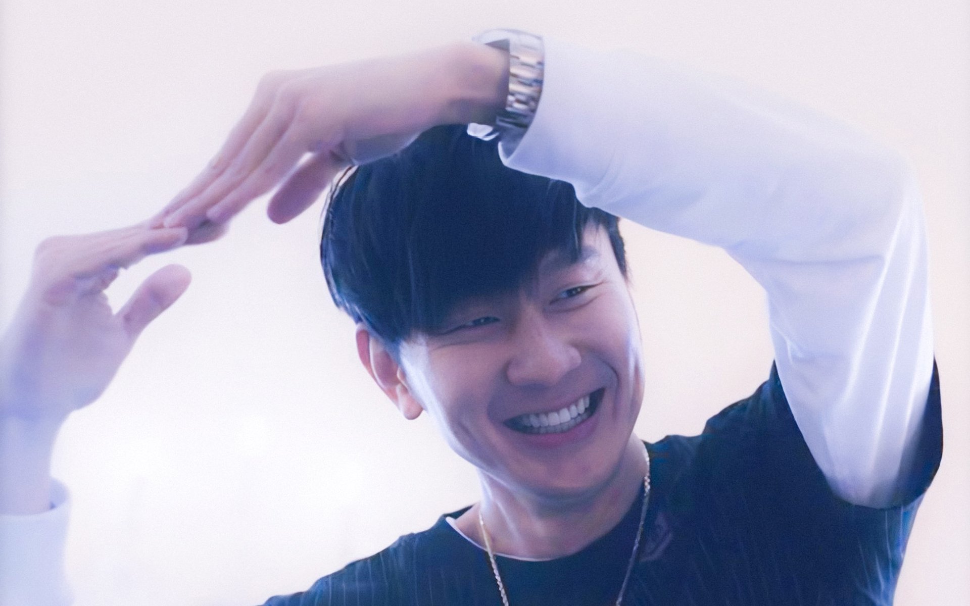 爱游戏娱乐-皇马反击快如闪电，战术多样化成为制胜法宝，皇马经典反击视频