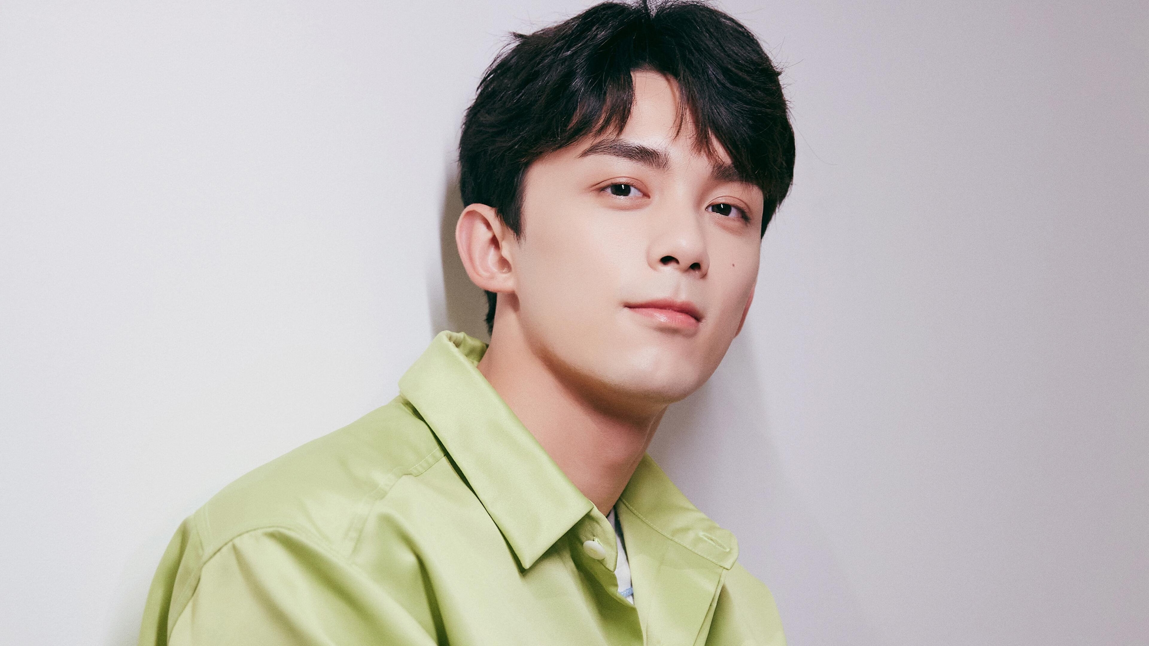 爱游戏娱乐网址-西甲巅峰对决，比分1-0，比赛中门将多次神级扑救，控球率55%，西甲对阵