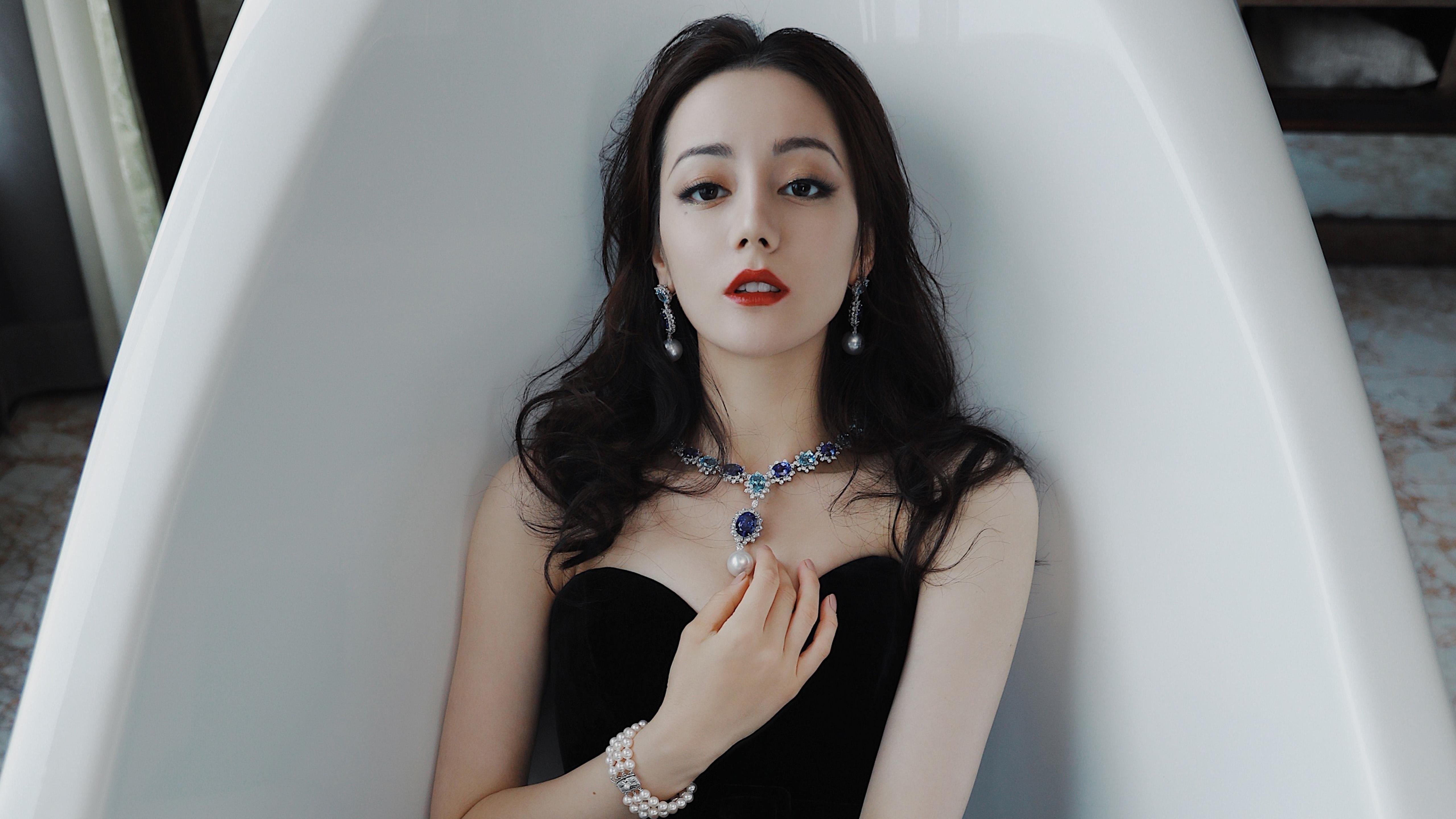 国足教练组研究多国战术风格融合，国足教练团队成员