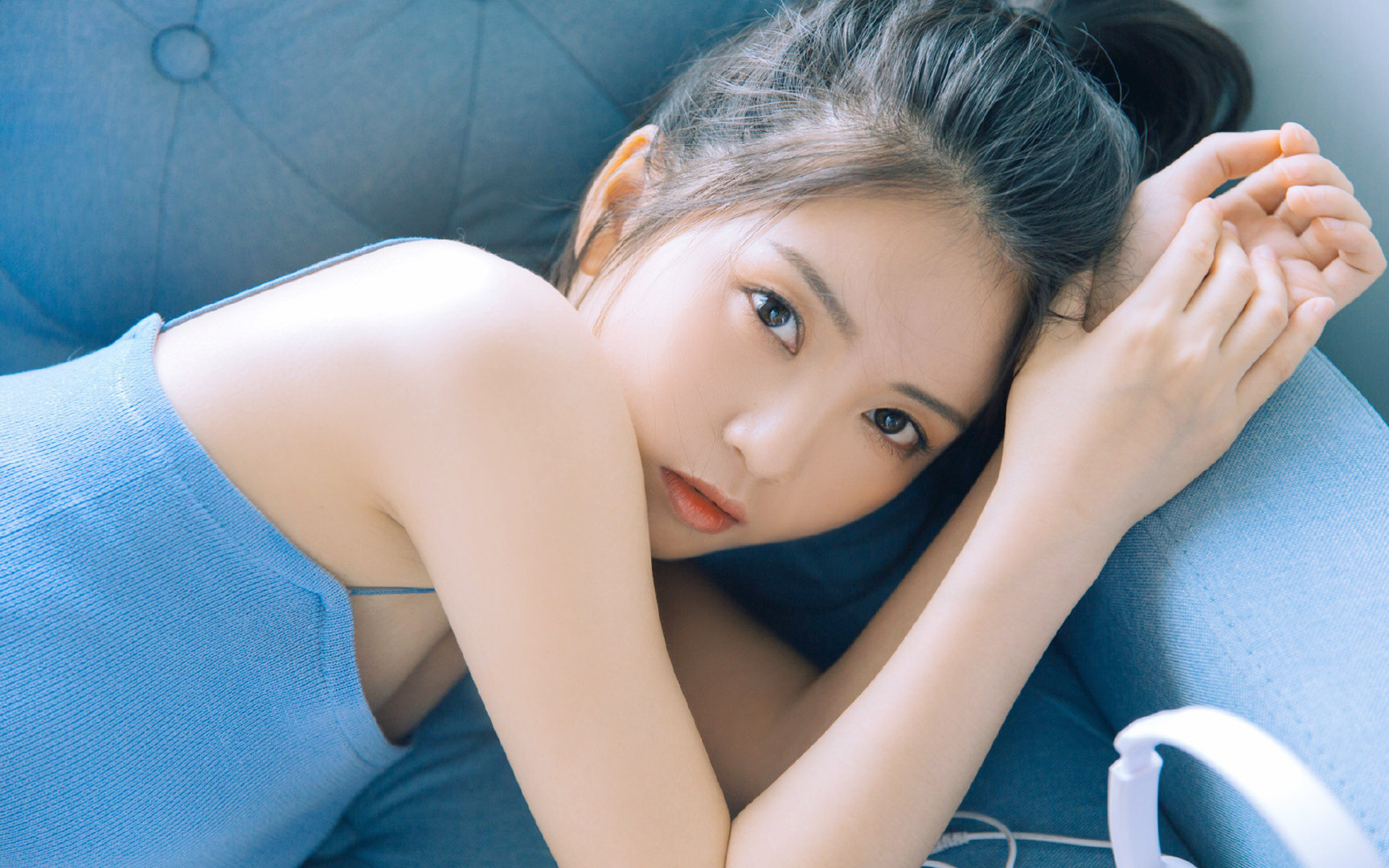 爱游戏下载-青岛男篮球员竞技状态稳定，青岛男篮领队及队员