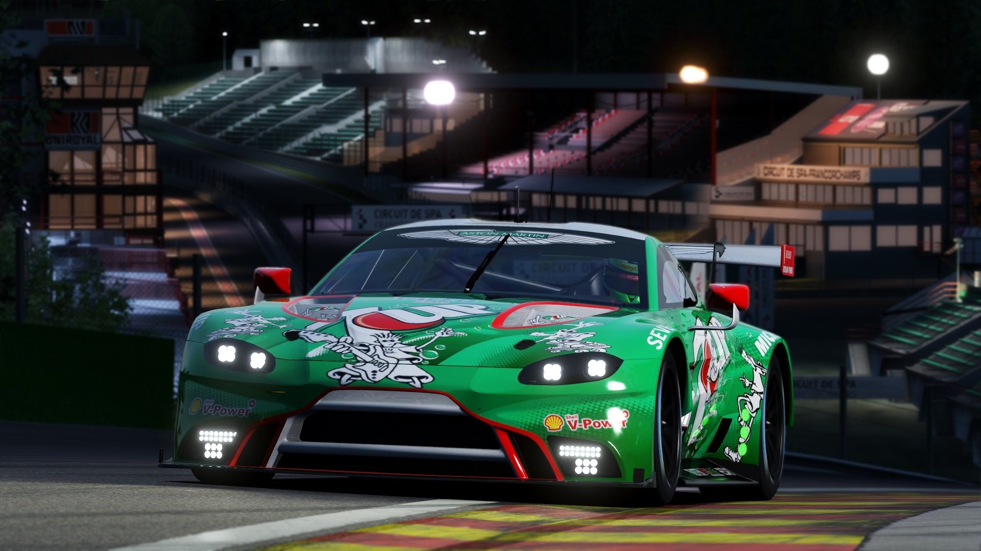 爱游戏体育平台-比赛经典瞬间：王强压哨三分引爆现场气氛，王强比赛视频